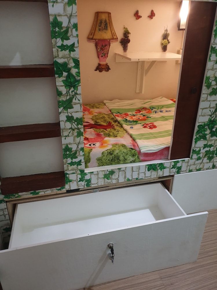 GardenPod Hostel & Café Capsule 6