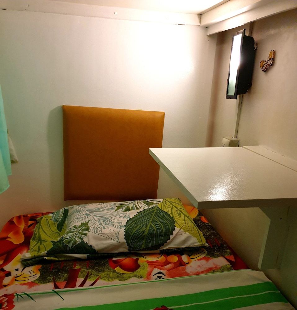 GardenPod Hostel & Café Capsule 9