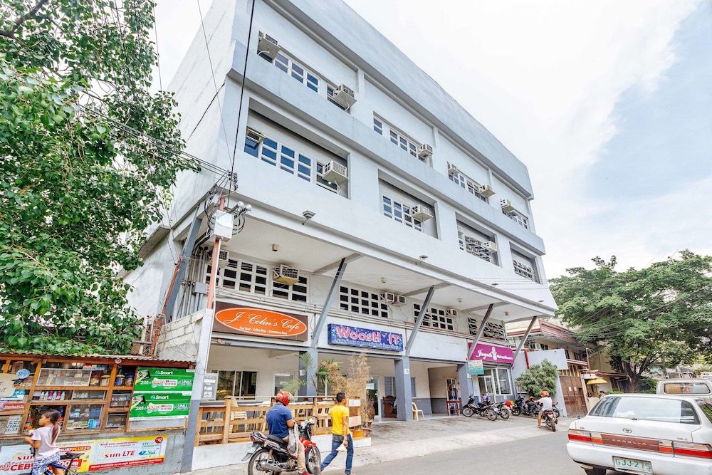 undefined RedDoorz near Cebu Metropolitan Cathedral 4