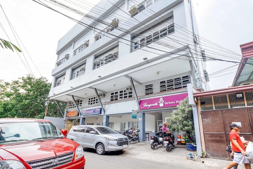 undefined RedDoorz near Cebu Metropolitan Cathedral 3