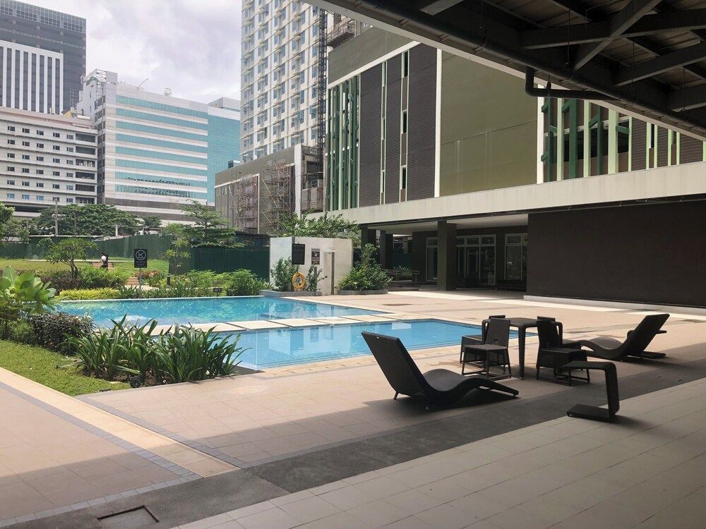 undefined I.T PARK CEBU TWIN BED DELUXE FREE FAST WIFI & POOL 10
