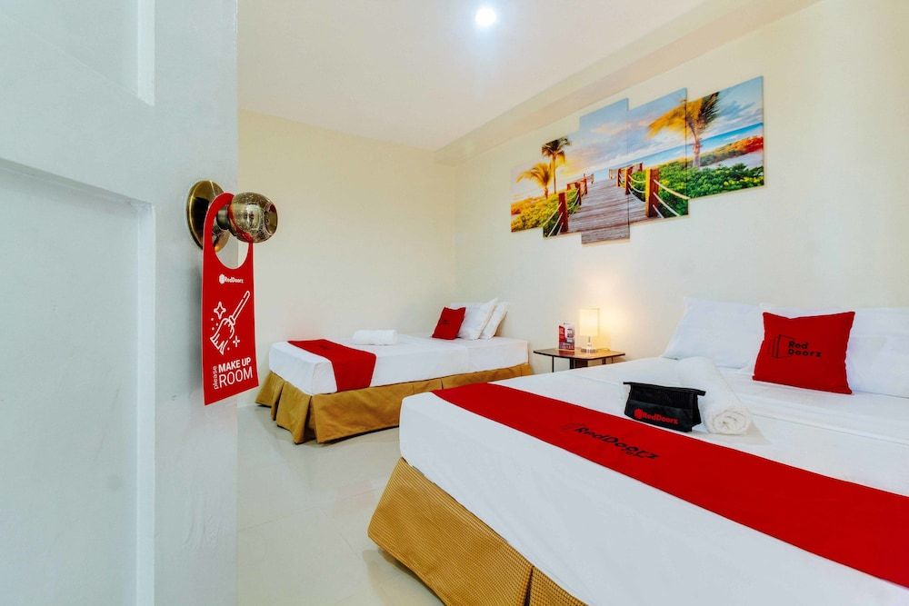 undefined RedDoorz @ Salinas Extension Lahug 4