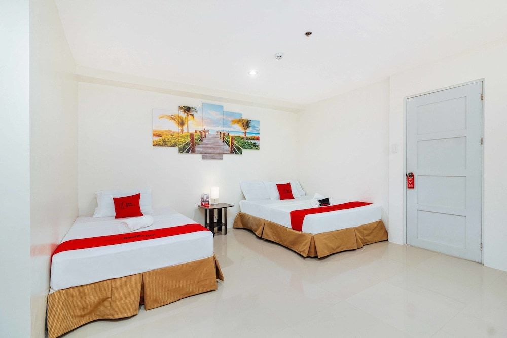 undefined RedDoorz @ Salinas Extension Lahug 9