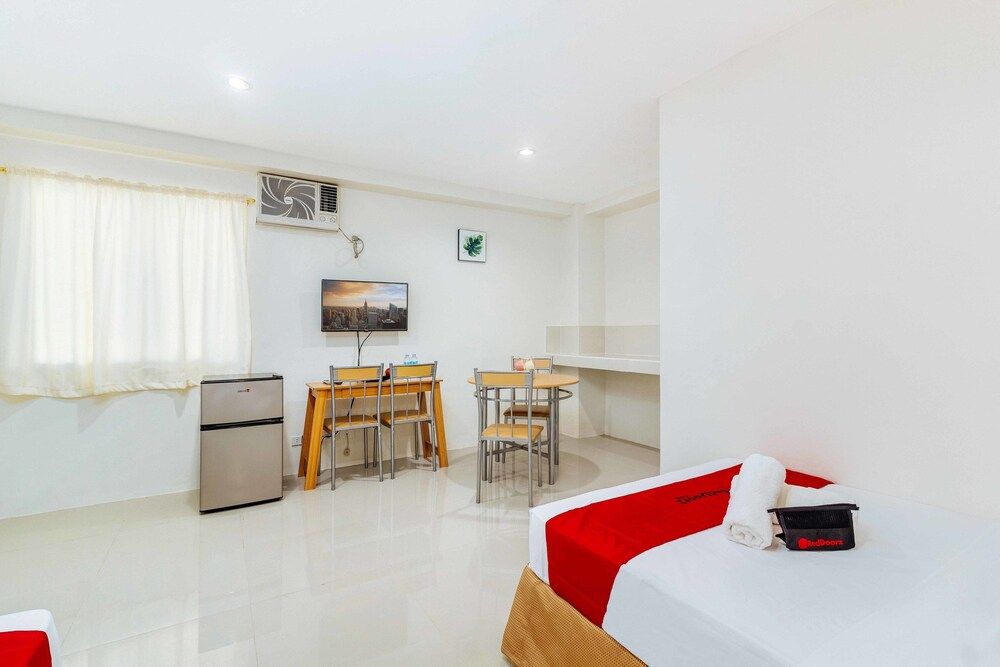 undefined RedDoorz @ Salinas Extension Lahug 7