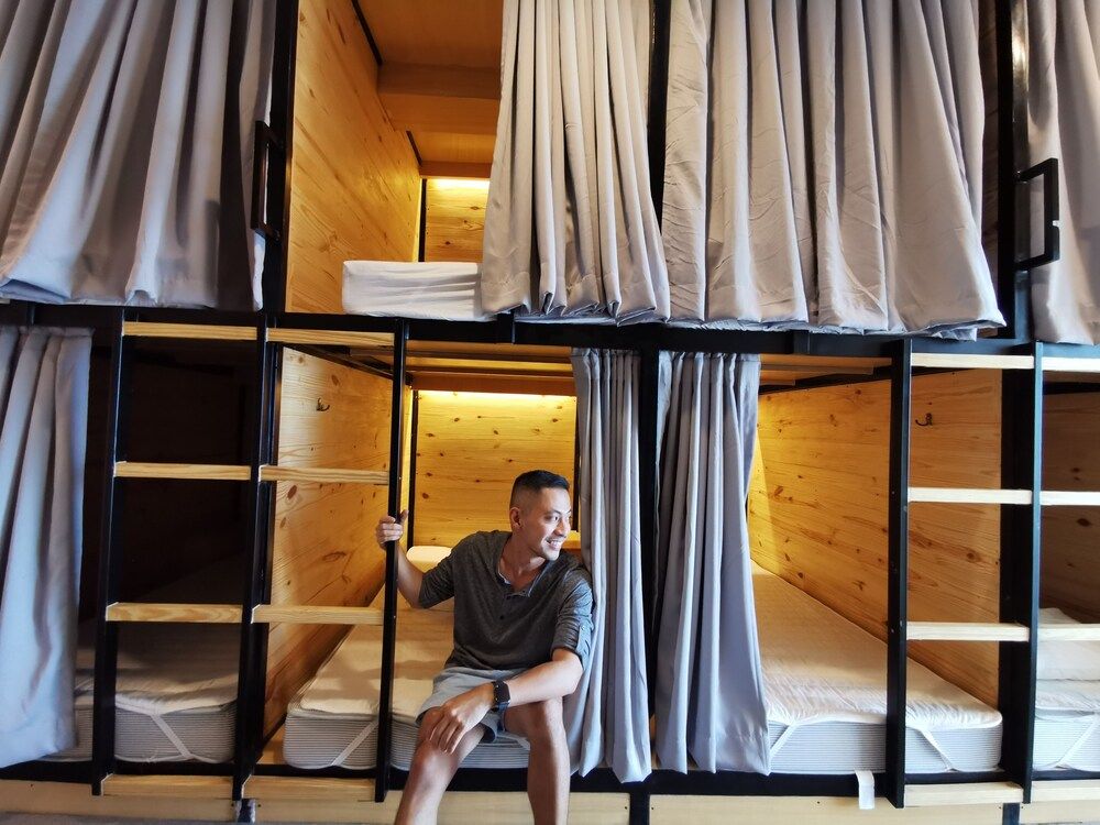 undefined Murals Sleepbox Capsule Hostel - Adults Only 2