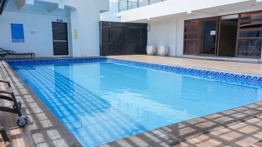 undefined RedDoorz Premium @ The Trillium Residences 4