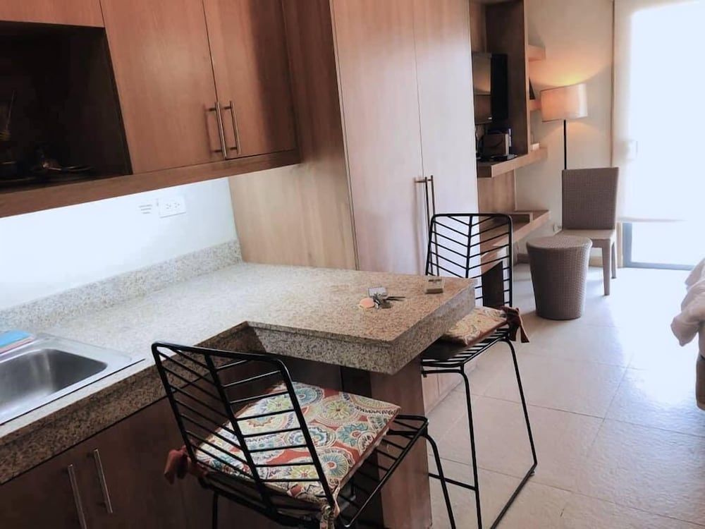 undefined City Suites Ramos Tower 4