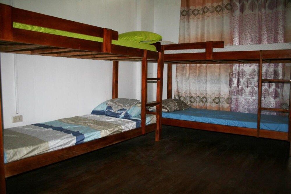 undefined 8th Street Guesthouse Sto Nino Cebu - Hostel 8