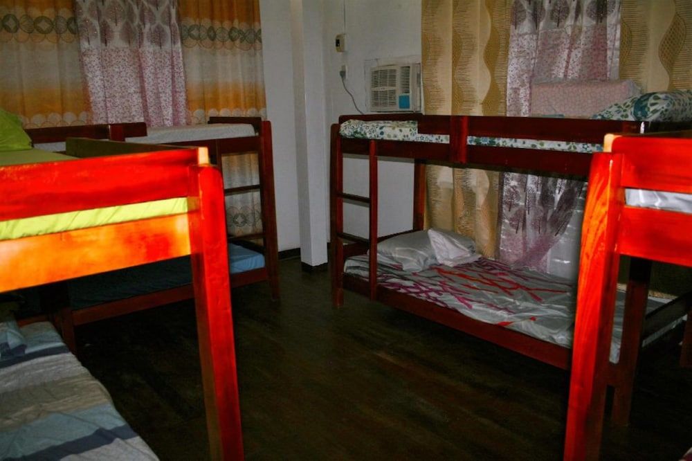 undefined 8th Street Guesthouse Sto Nino Cebu - Hostel 2
