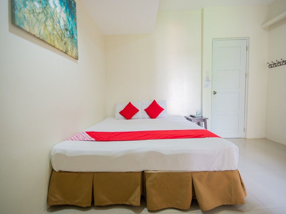 undefined OYO 707 908 Salinas Suites 3