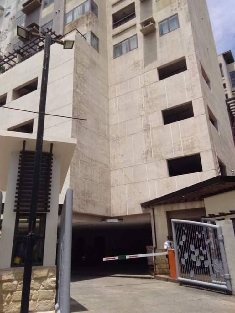 undefined Stunning Studio Type - 1641 - 16th Flr Persimmon 2