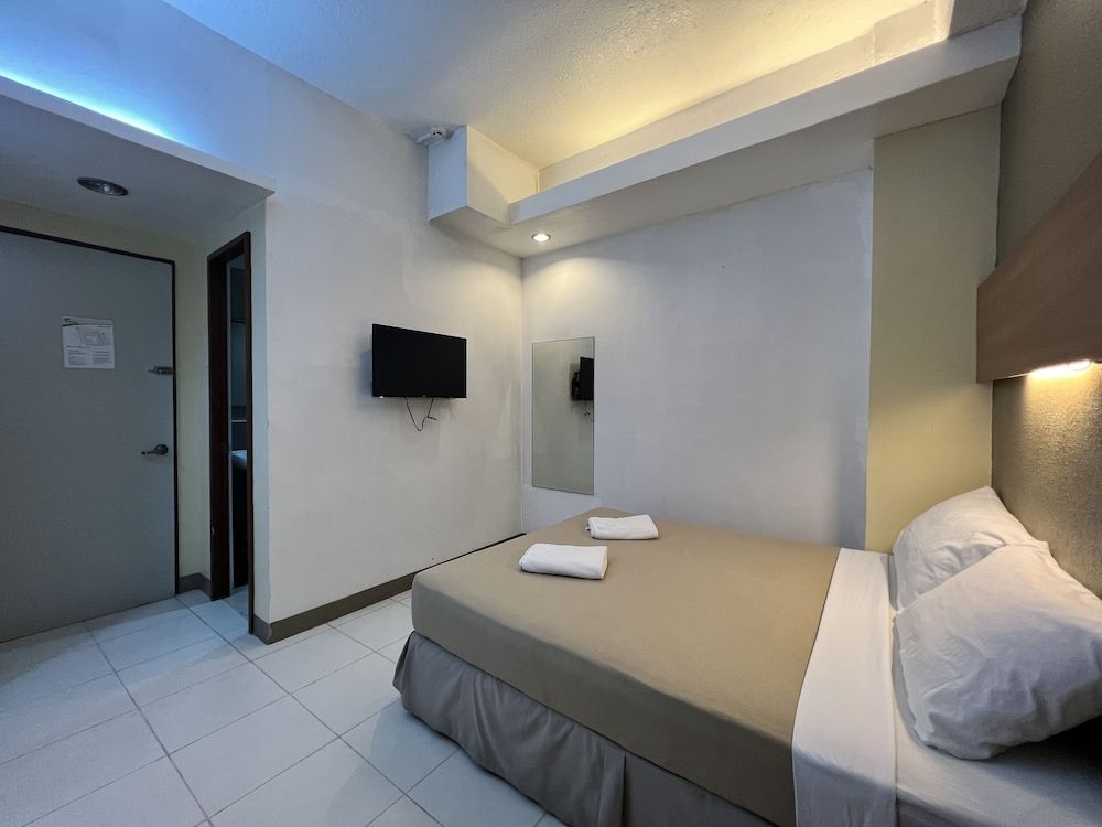 City Center Suites Standard Room 6