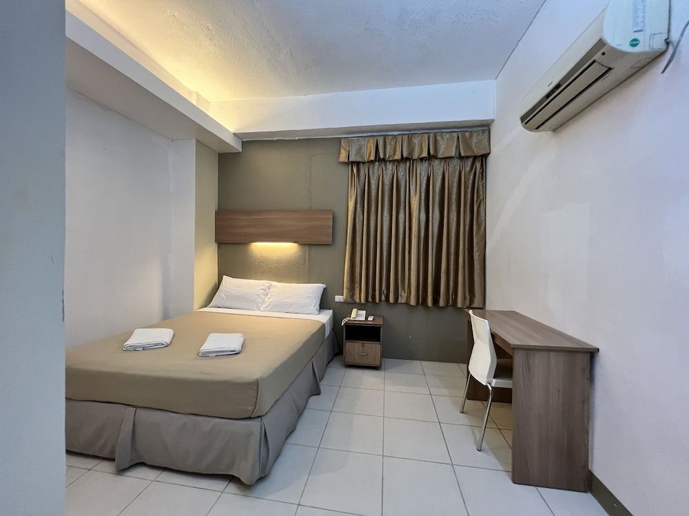 City Center Suites Standard Room 5