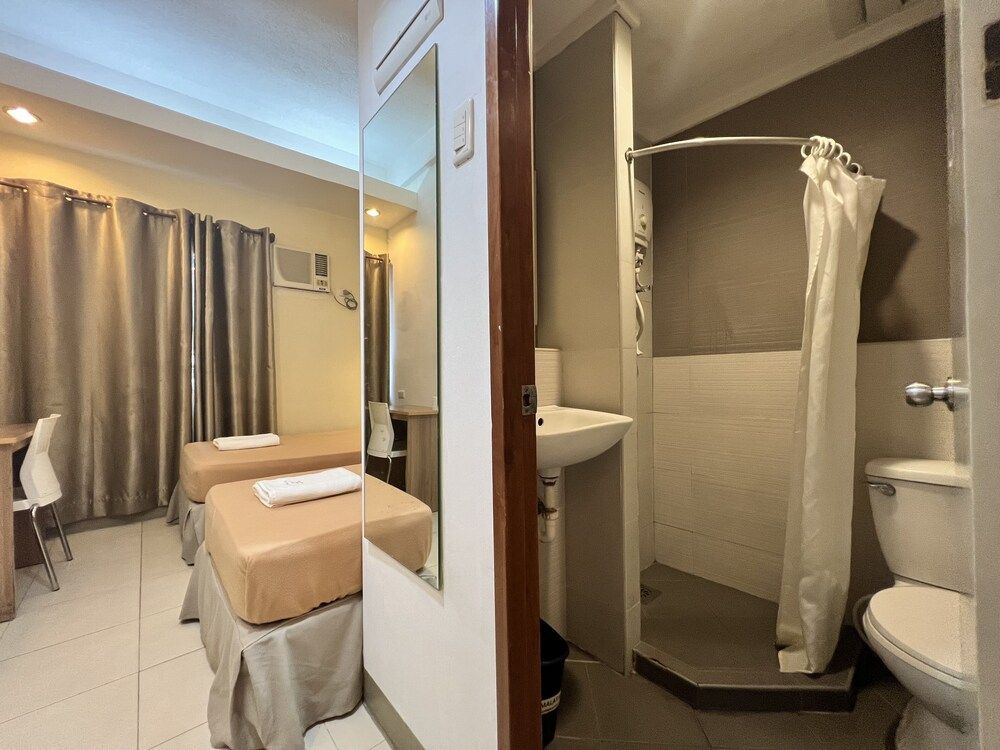 City Center Suites Standard Twin Room, 2 Twin Beds, Non Smoking 8