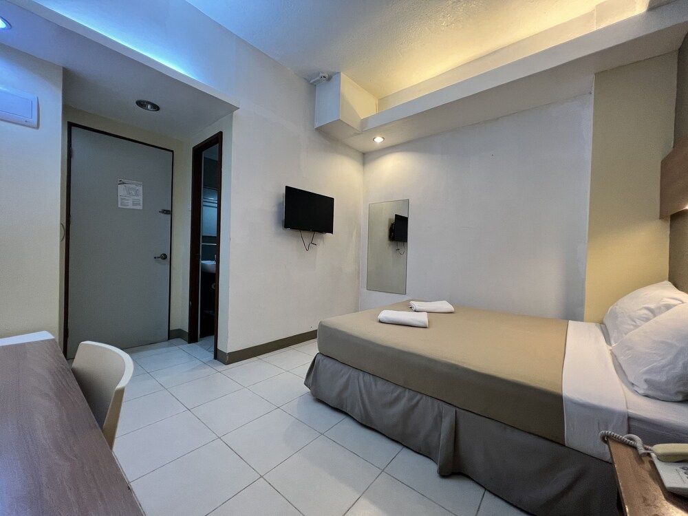 City Center Suites Standard Room 7
