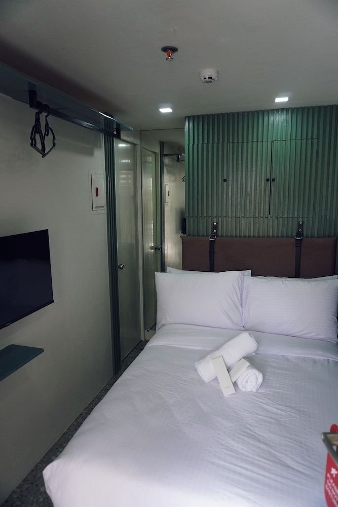 undefined Cebu Backpackers Hostel 10