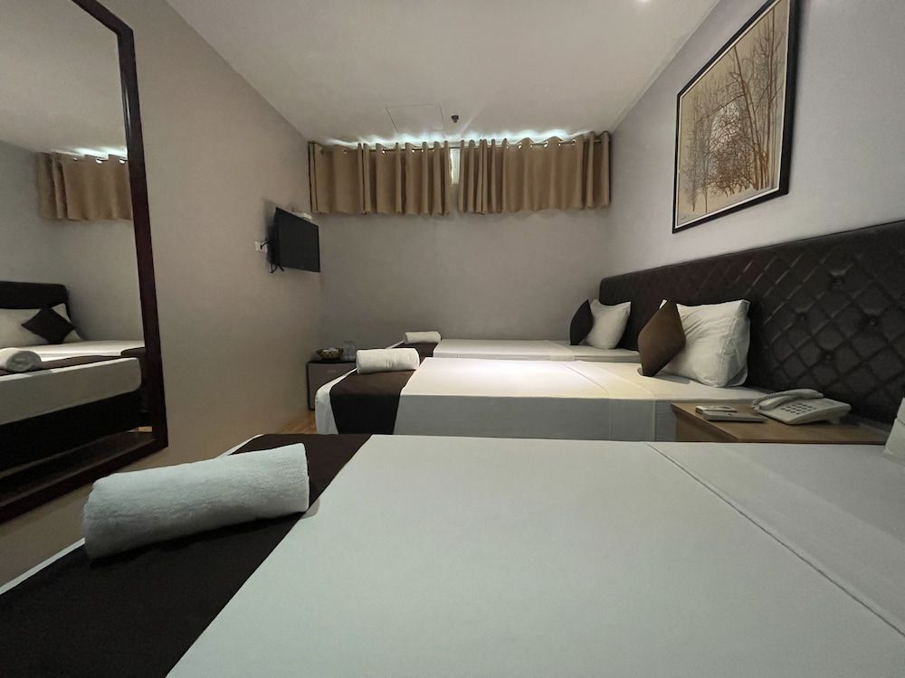 undefined Cebu Capitol Central Hotel & Suites powered by Cocotel 9