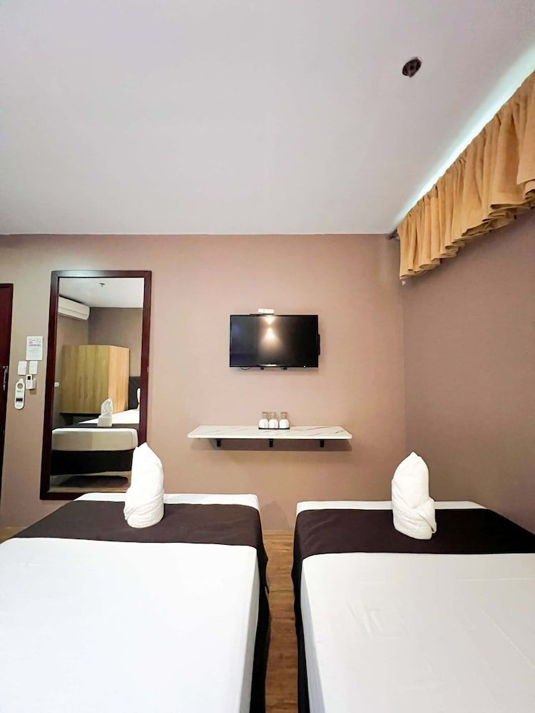 undefined Cebu Capitol Central Hotel & Suites powered by Cocotel 6