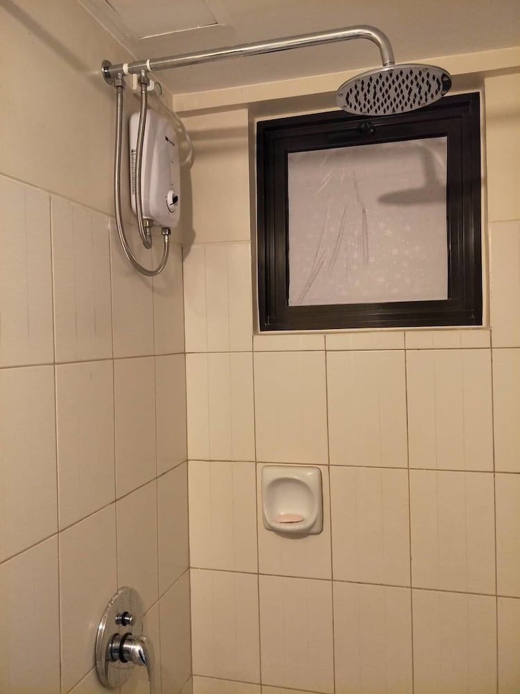 The Redwoods by Precious Gem Economy Condo, 1 Bedroom 9