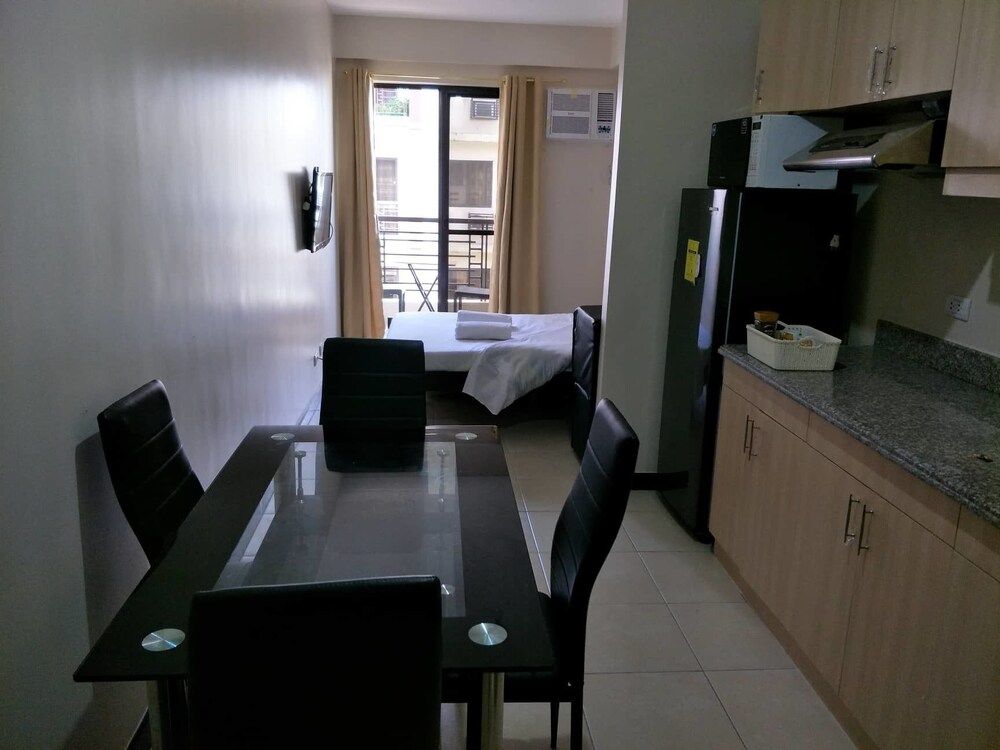 The Redwoods by Precious Gem Economy Condo, 1 Bedroom 4