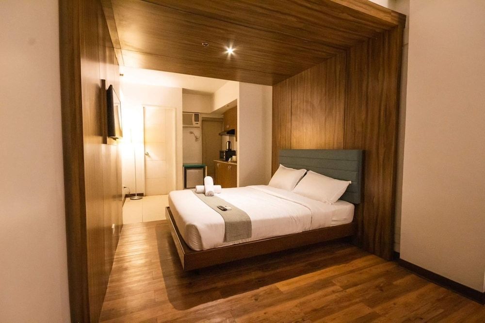 H plus Hotel powered by Cocotel Premier Room 3