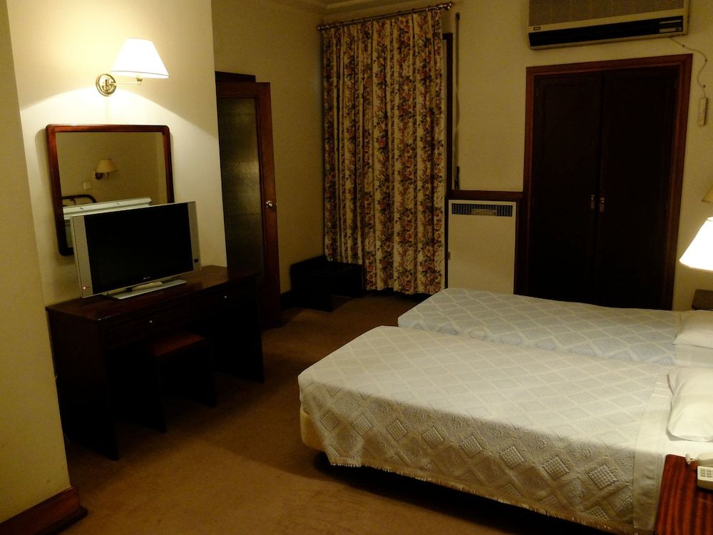 Hotel Bragança Twin Room, Annex Building (With Extra Bed)