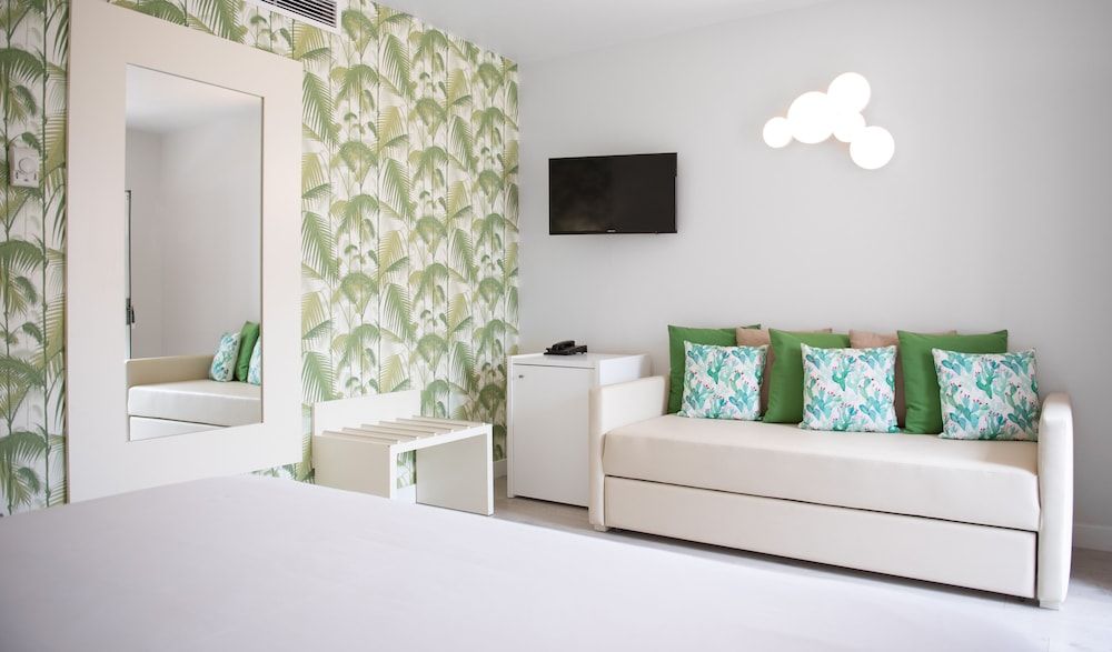 Family Room (VILLA - 2 Adults & 2 Children)