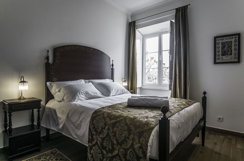 Double Room, 1 Queen Bed, City View (Azevinho)