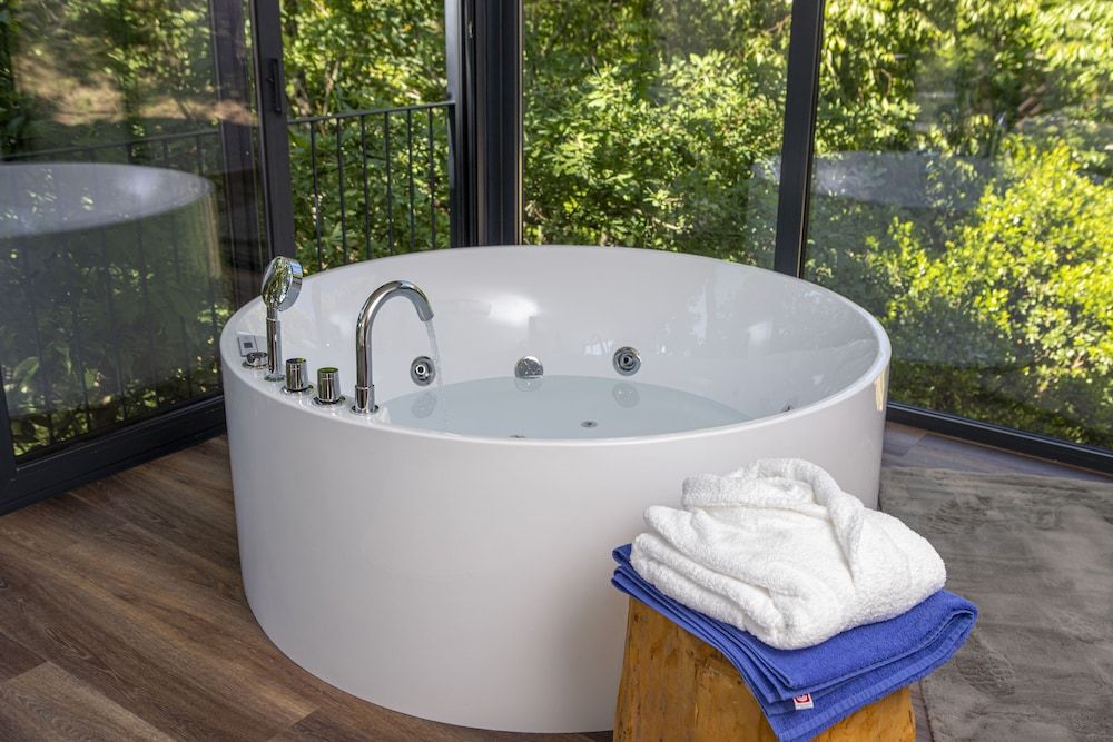 Peso Village Deluxe Tree House 7