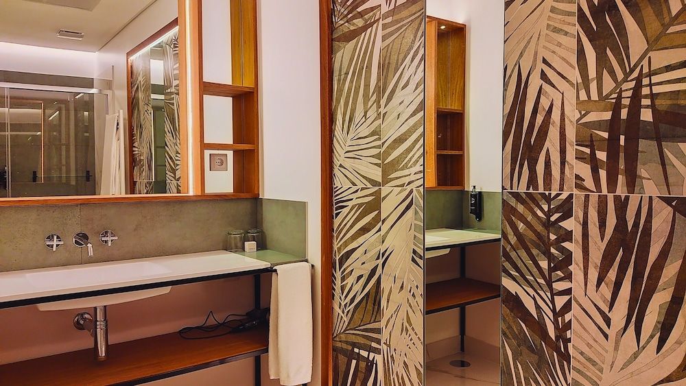 Deluxe Twin Room, 2 Twin Beds, Non Smoking, Private Bathroom