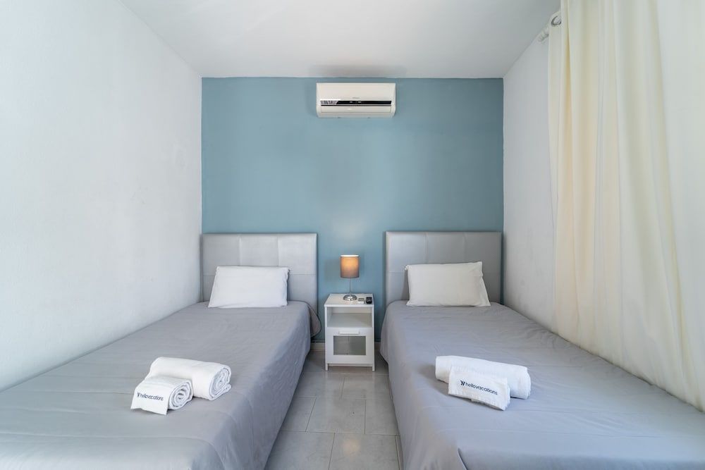 Lena’s Beach House by HelloVacations Apartment, 1 Bedroom, Terrace