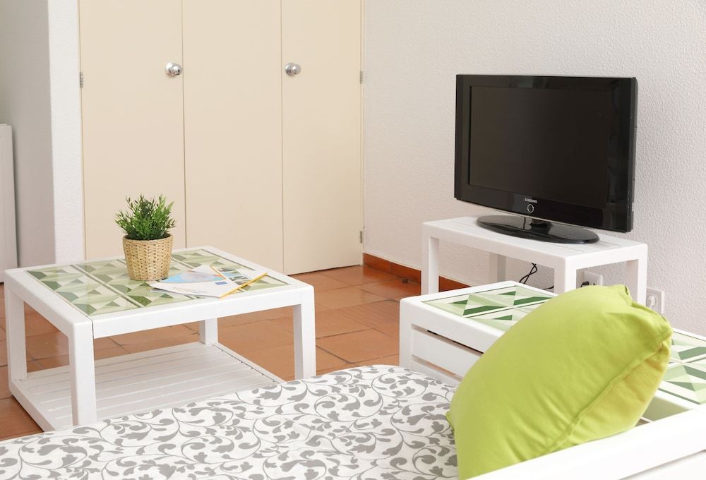 Villa Magna – Apt. 206 by HelloVacations Apartment, 1 Bedroom, Balcony 11