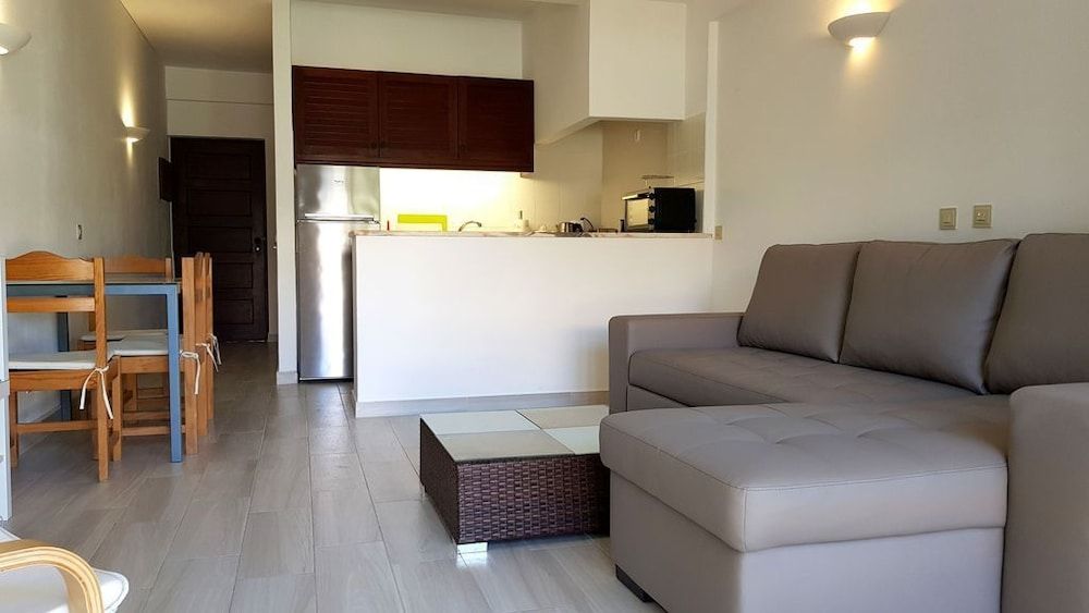 undefined Magnific Studio with a cozy garden 8