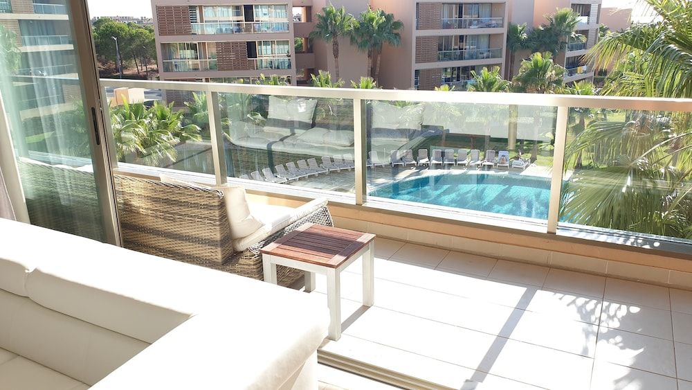 Salgados Beach Vila das Lagoas Deluxe Apartment, 2 Bedrooms, Pool View (1) 8