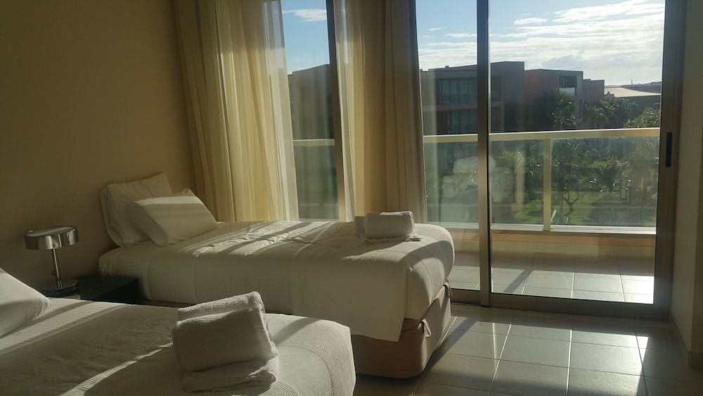 Salgados Beach Vila das Lagoas Deluxe Apartment, 2 Bedrooms, Pool View (1) 4