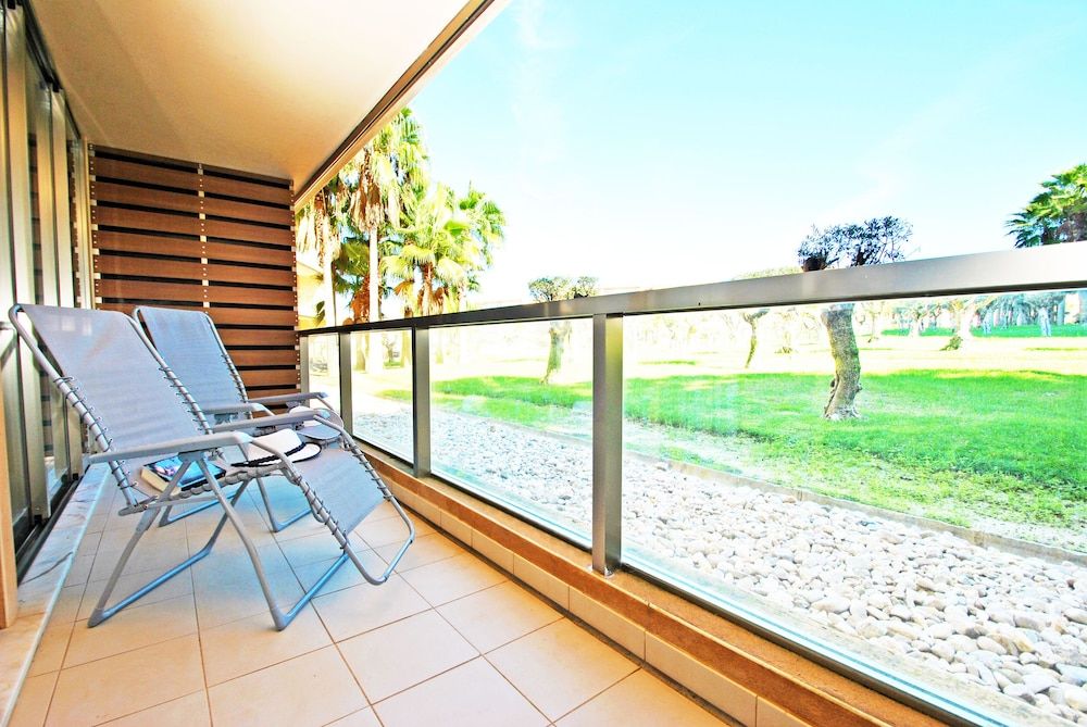 Apartamento Salgados Apartment, 2 Bedrooms, Pool Access, Pool View 18