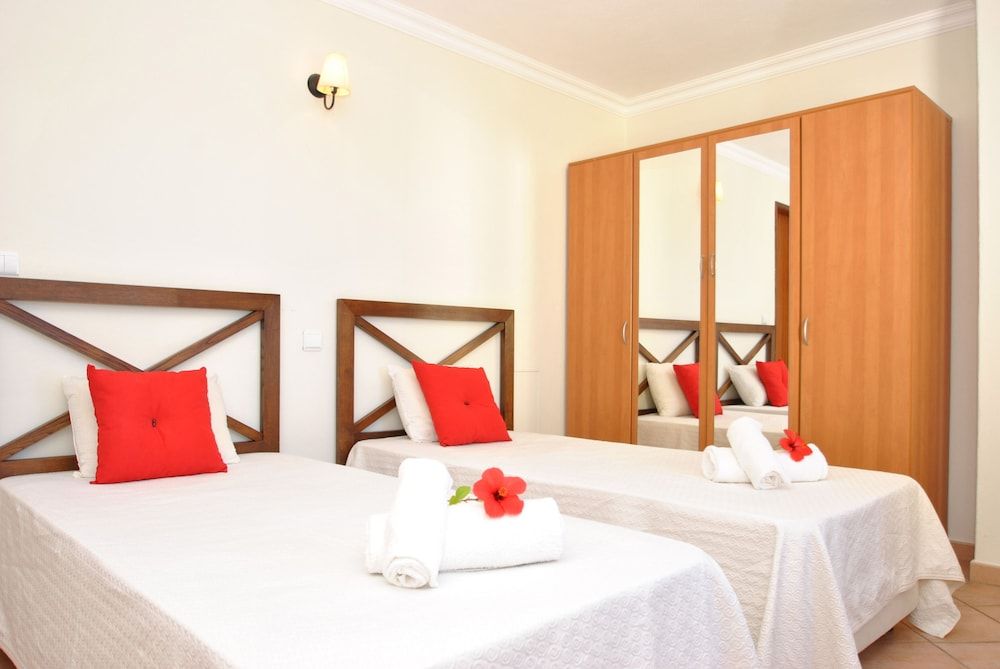 Villa Honolulu Villa, 4 Bedrooms, Private Pool, Sea View 2