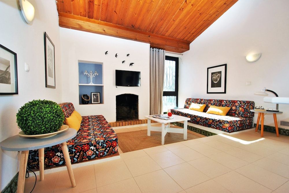 Villa Belize Villa, 2 Bedrooms, Private Pool, Pool View 8