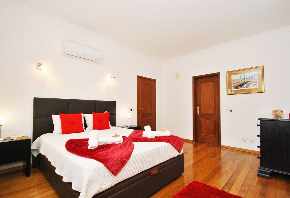 Villa Nespereira Villa, 5 Bedrooms, Private Pool, Pool View 6