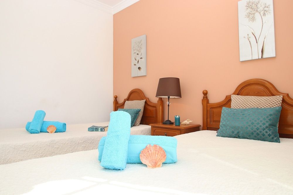 Townhouse Palm Beach Apartment, 5 Bedrooms, Pool Access, Pool View 2