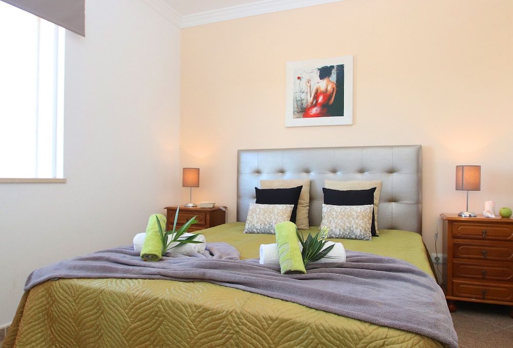 Townhouse Palm Beach Apartment, 5 Bedrooms, Pool Access, Pool View 8