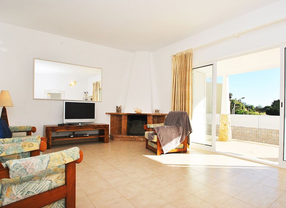 Villa San Remo Villa, 3 Bedrooms, Private Pool, Pool View 13