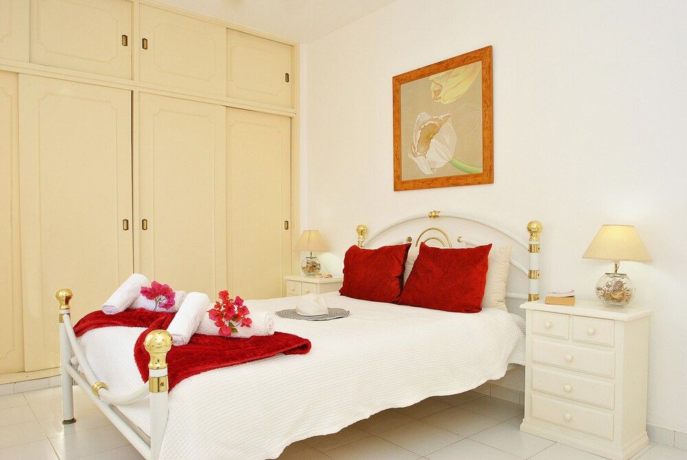 Villa San Remo Villa, 3 Bedrooms, Private Pool, Pool View 5