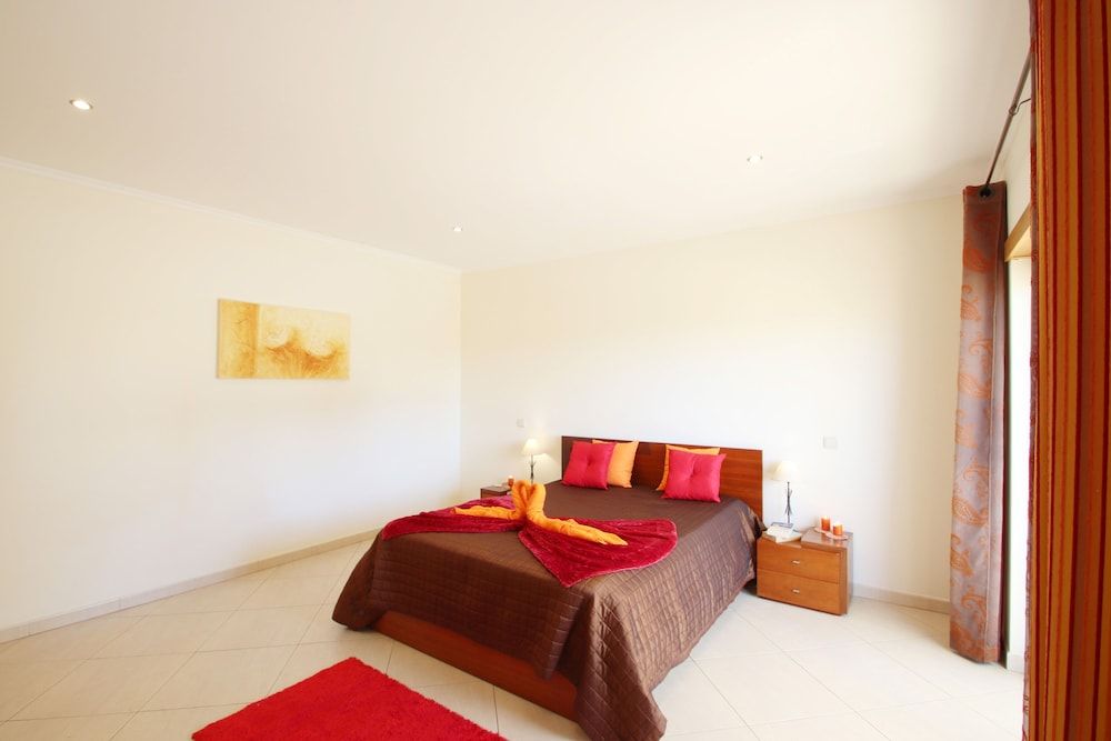 Villa Pauline Villa, Multiple Bedrooms, Private Pool, Pool View 4