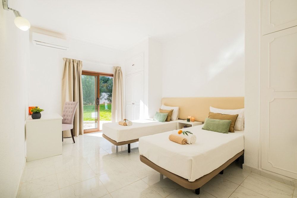 Villa Perola Villa, 6 Bedrooms, Private Pool, Pool View 9