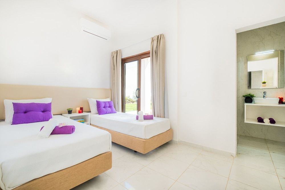 Villa Perola Villa, 6 Bedrooms, Private Pool, Pool View 2