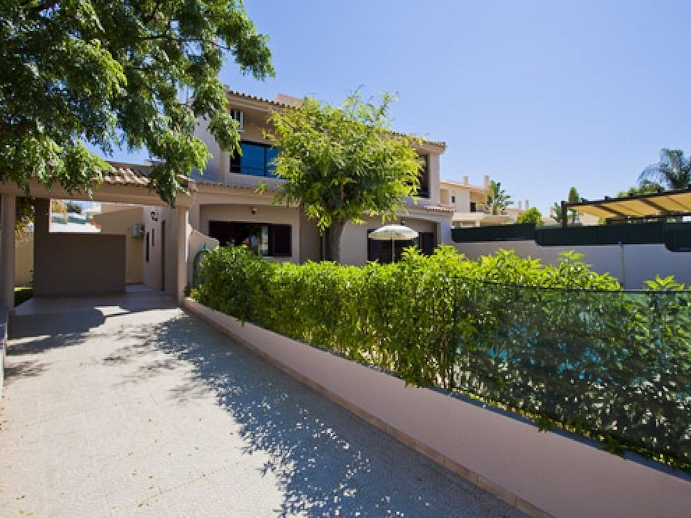 undefined Villa Andre 3 Bedroom Villa With Pool - Walking Distance to Albufeira 4