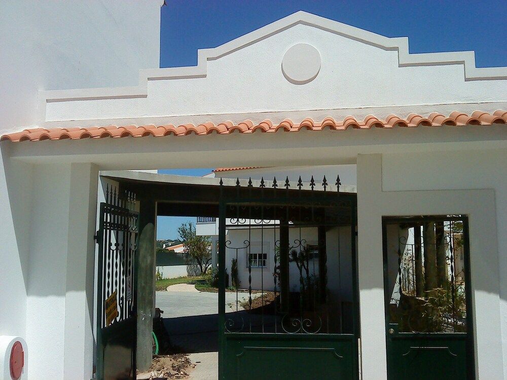 undefined Albufeira 1 Bedroom Apartment 5 min From Falesia Beach and Close to Center! J