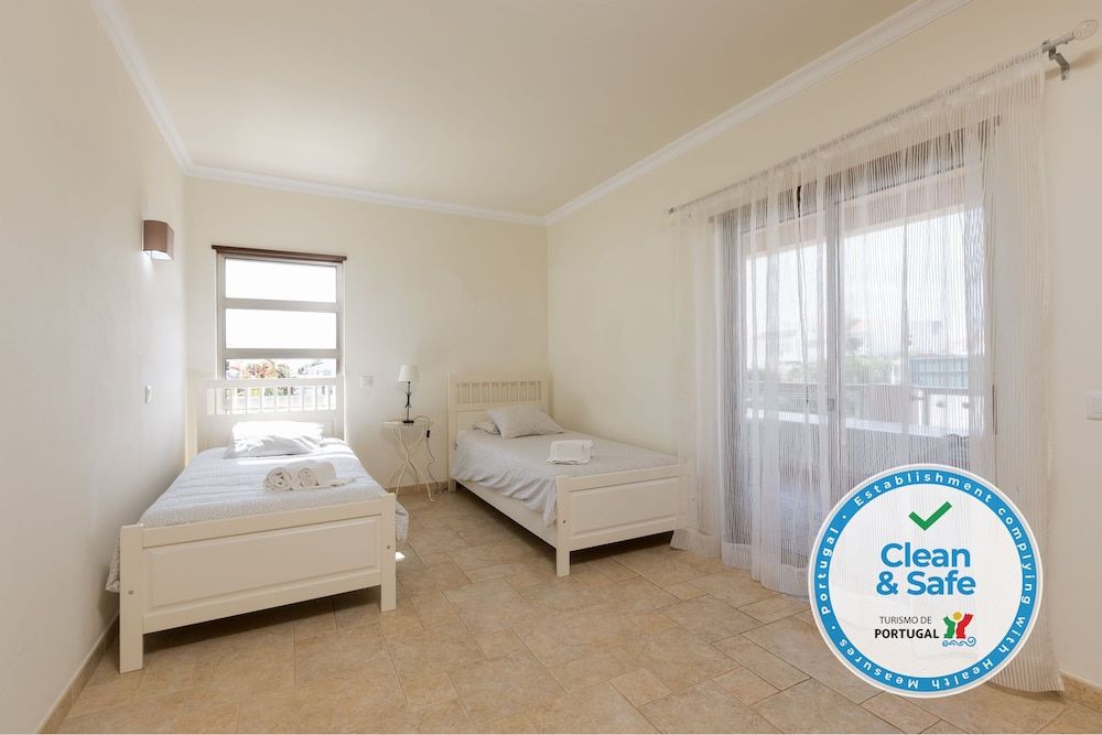 Moradia Ricardo - Gale Beach Villa, 5 Bedrooms, Private Pool, Garden View 12