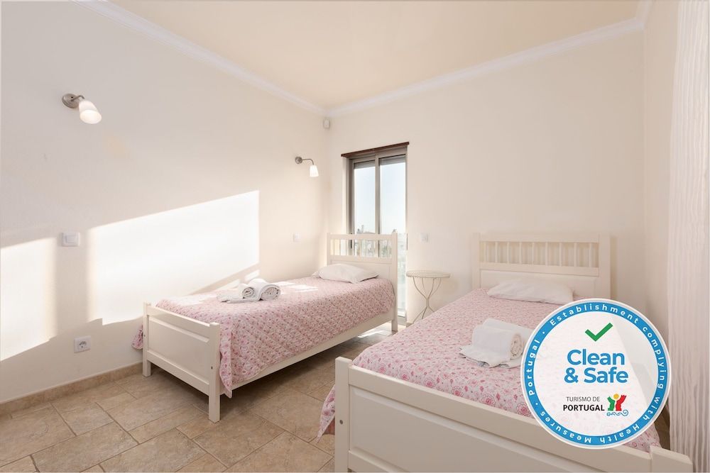 Moradia Ricardo - Gale Beach Villa, 5 Bedrooms, Private Pool, Garden View 13